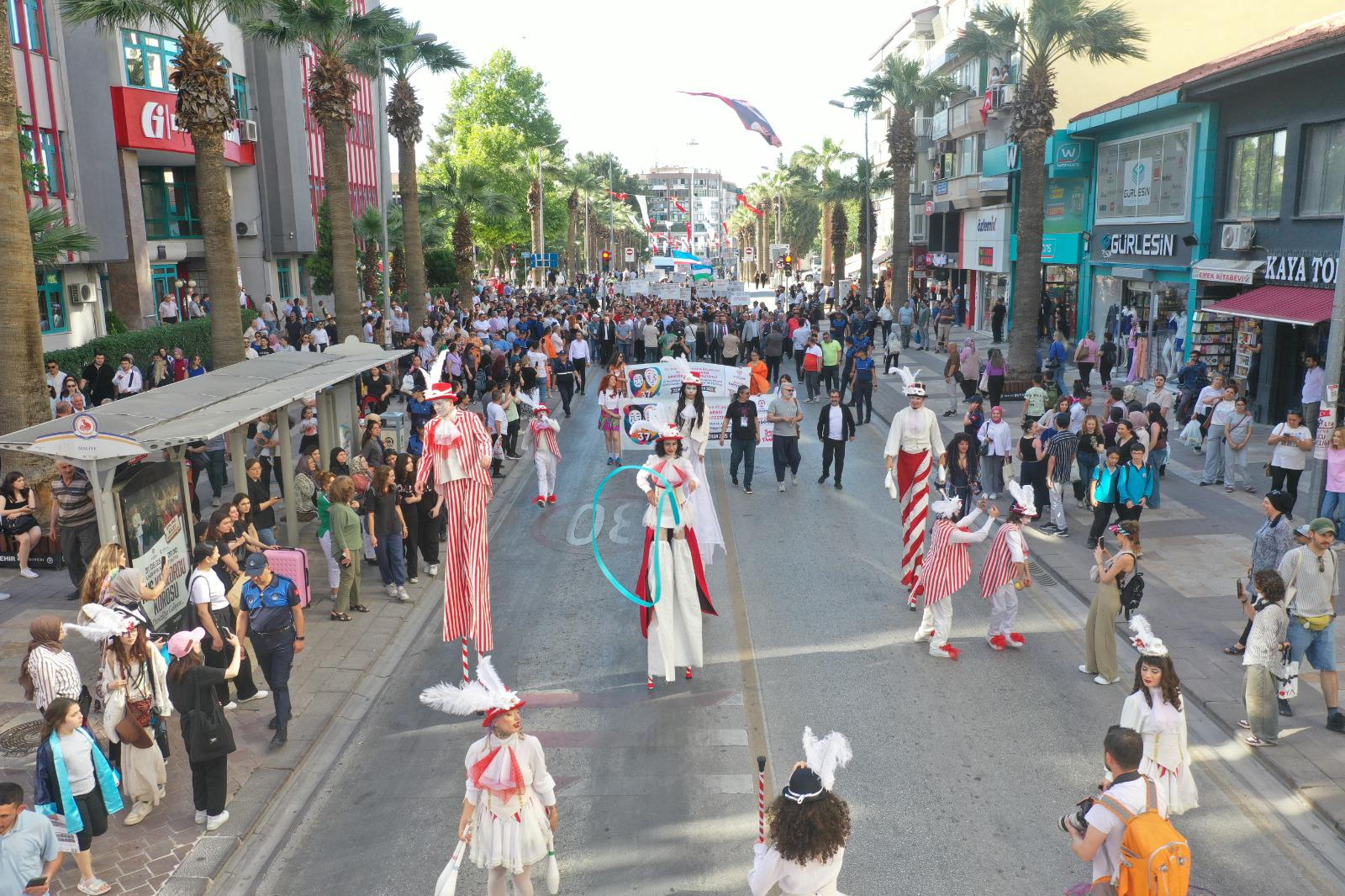 37. Uluslararası Tiyatro Festivali Başladı (10)