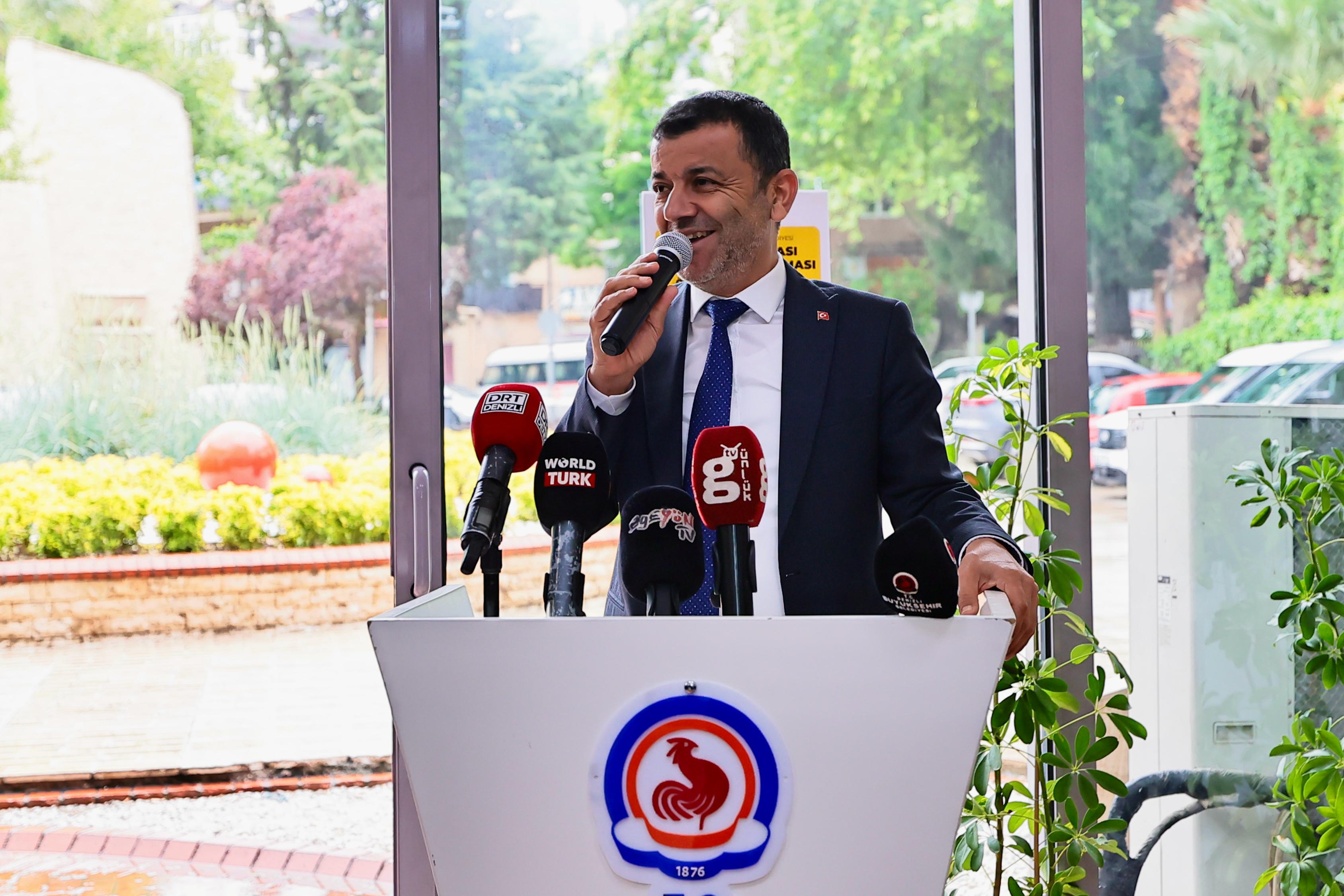 5. Uluslararası Karikatür Yarışması Sergisi Ve Ödül Töreni Yapıldı (3)