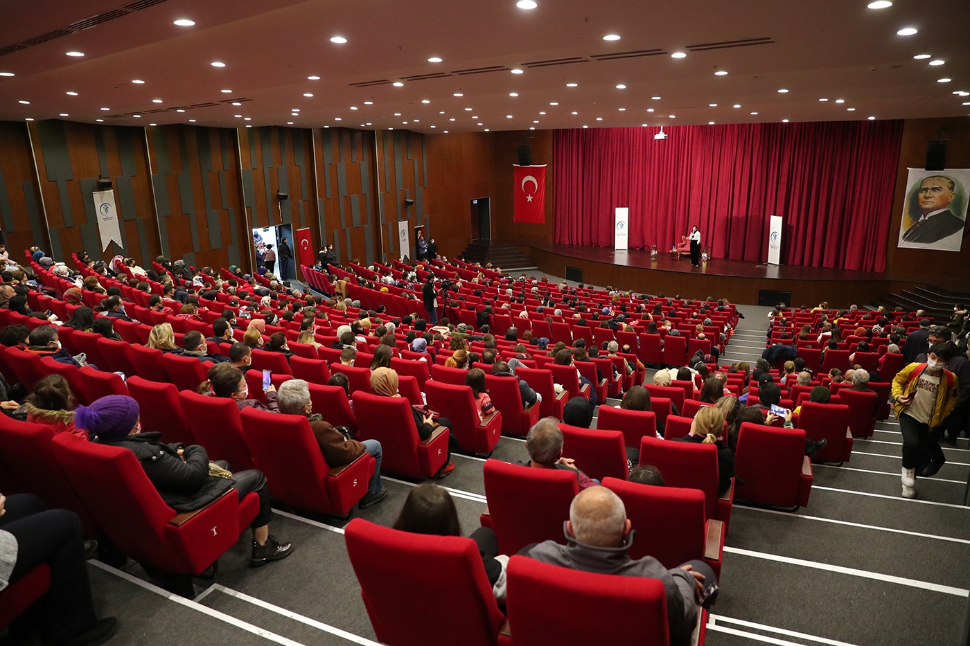 8. Gi̇ri̇şi̇mci̇ Kadinlara Destek Günleri̇ Başliyor (6)