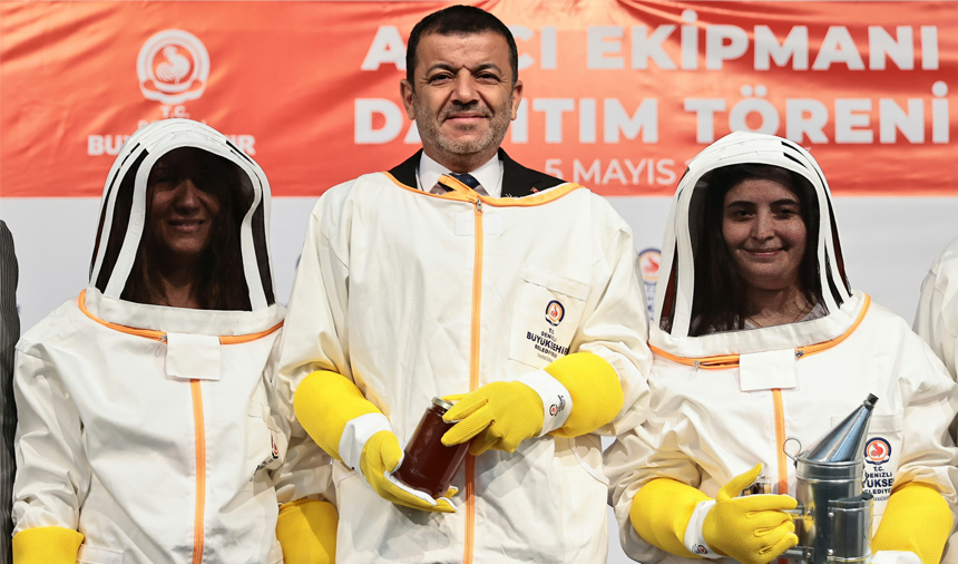 Deni̇zli̇ Büyükşehi̇r’den Ariciliğa Altin Dokunuş 1