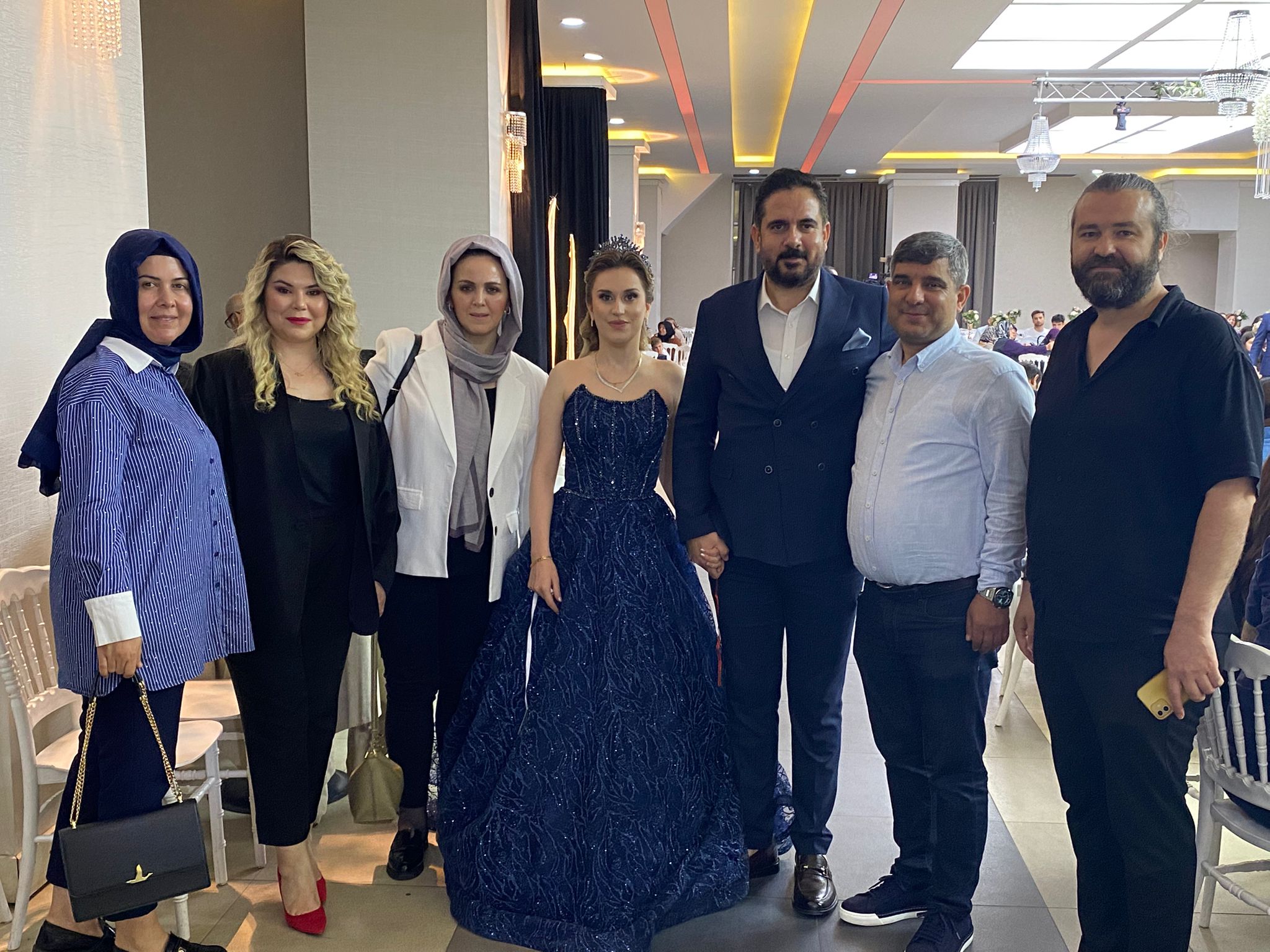 Denizlili İş İnsanı Hakan Dündar İle Aylin Öznur Nişanlandı (1)