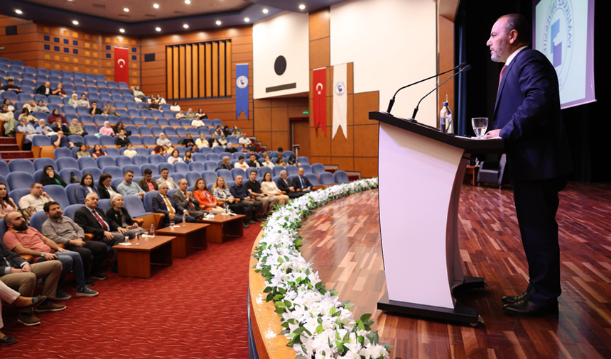 Paü’de “Ai̇le” Temali Konferansla Bahar Etki̇nli̇kleri̇ Başladi 1