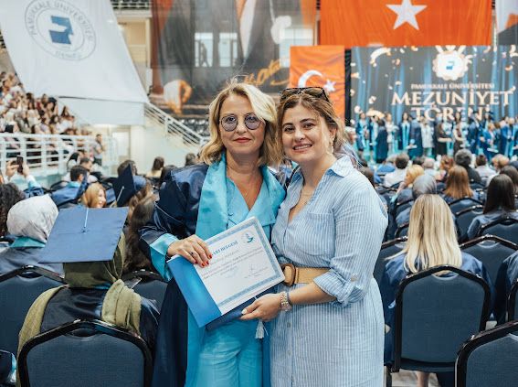 51 Yaşında Üniversiteyi 2’Ncilikle Bitirdi (1)