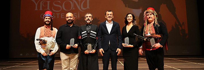 Büyükşehir Halk Dansları Topluluğu'ndan Unutulmaz Final Gösterisi (10)