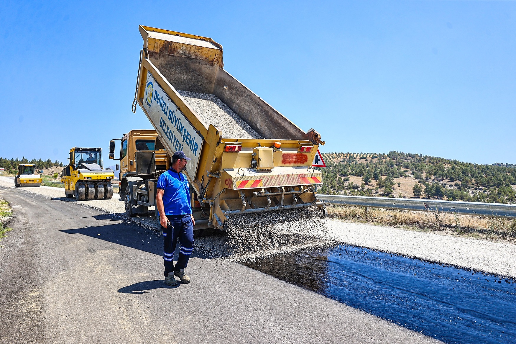 Denizli Büyükşehir’in Asfalt Mesaisi Başladı (10)