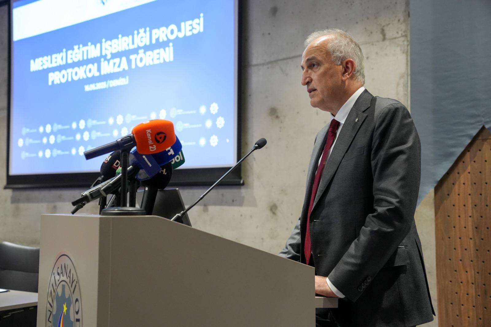 Denizli’de Mesleki Eğitim Ve Sanayi Güçlerini Birleştirdi (1)