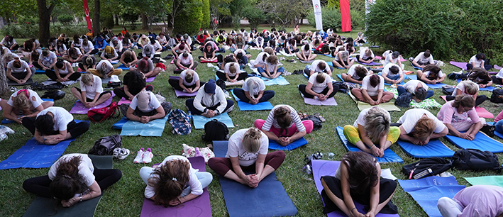Dünya Yoga Günü Etkinliğine Yoğun Ilgi (8)