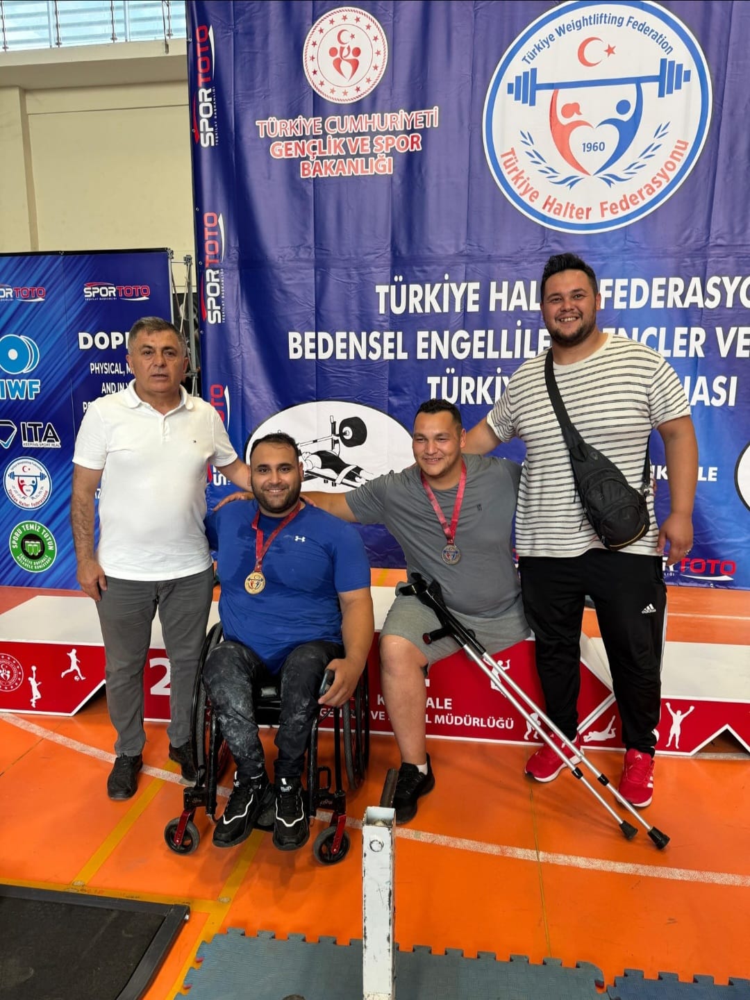 Halterci̇ler Türki̇ye Şampi̇yonasi'nda Zi̇rveye Çikti (3)