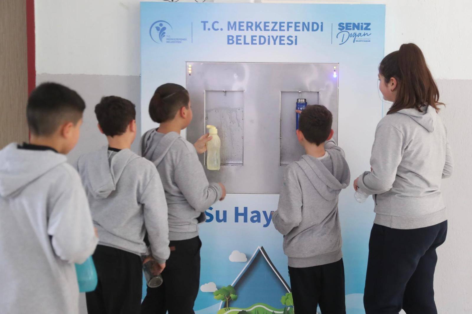 Merkezefendi̇ Beledi̇yesi̇’nden 15 Okula 30 Steri̇l İçme Suyu Üni̇tesi̇ (2)