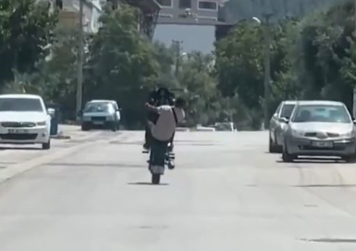Denizlide Akrobasi Cezasız Kalmadı (3)