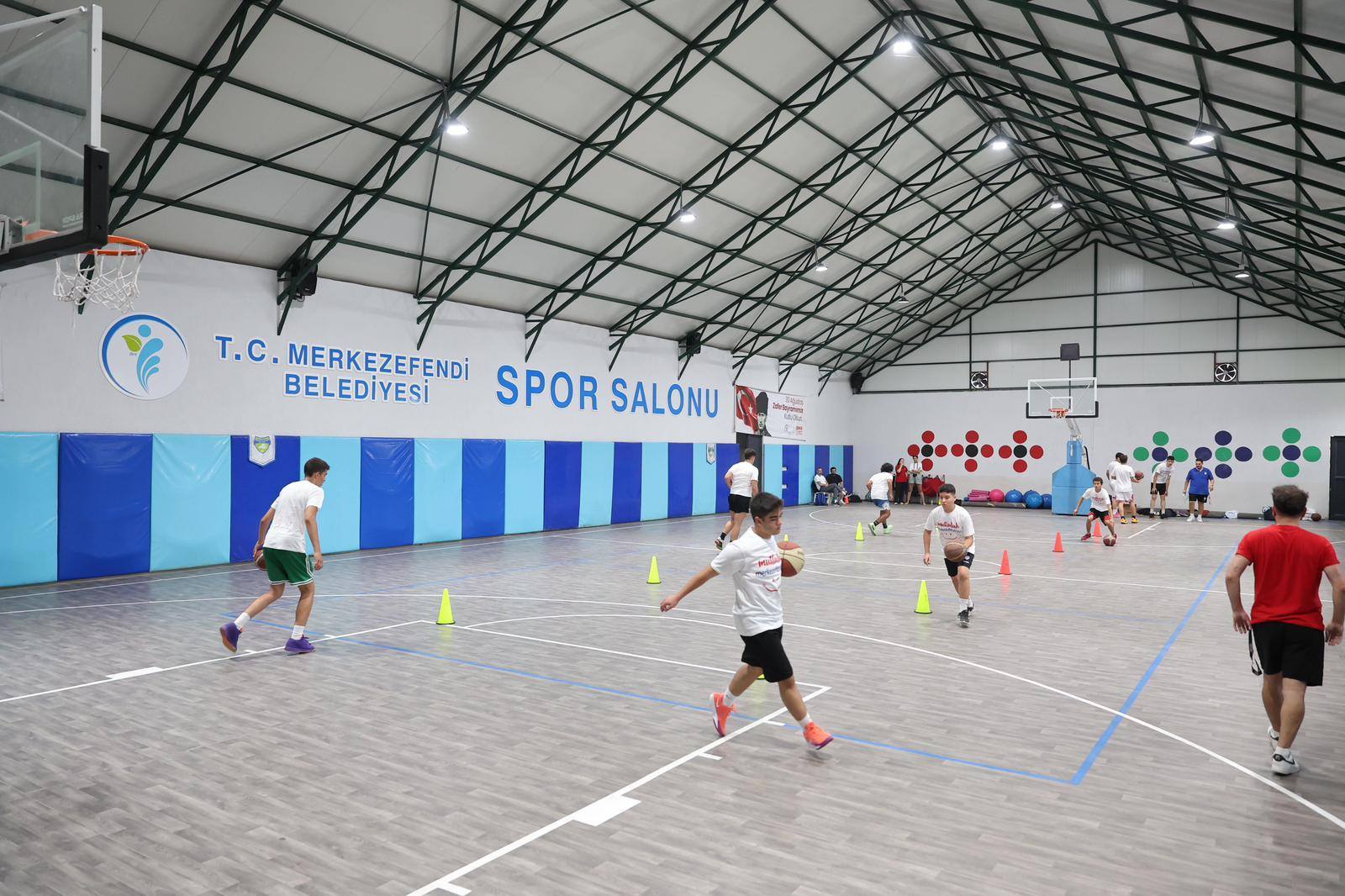 Geleceği̇n Sporculari Merkezefendi̇’de Yeti̇şi̇yor (8)