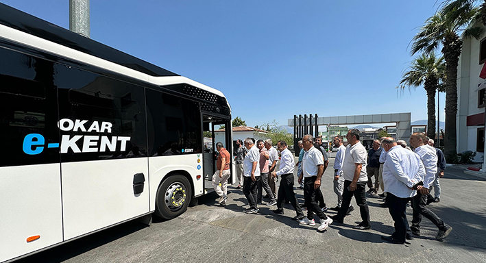 Muhtarlar Elektrikli Otobüsün Test Sürüşüne Katıldı (3)