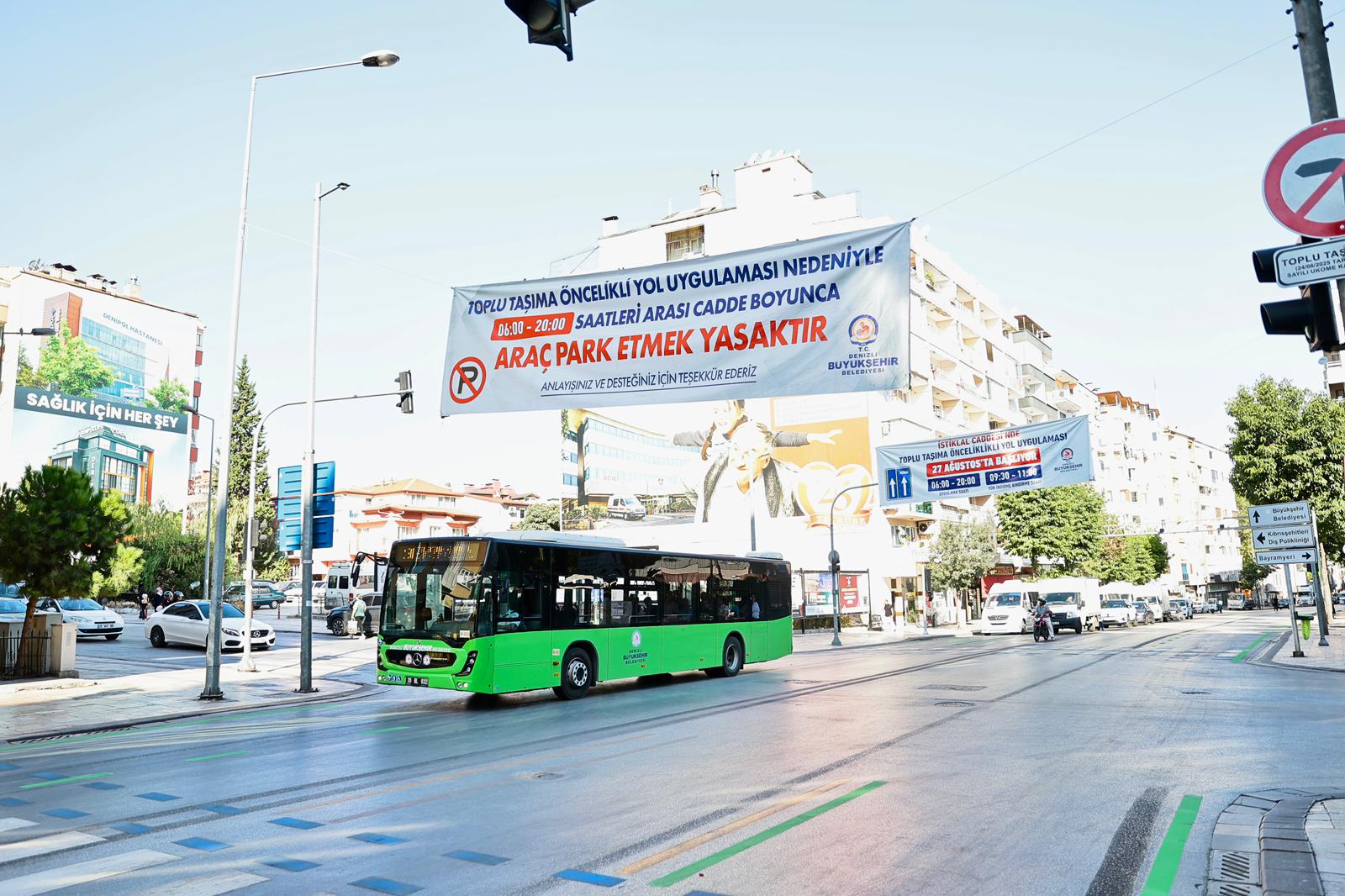 Başkan Çavuşoğlu, İstiklal Caddesi’nde Yeni Ulaşım Düzenlemesini Inceledi (4) (1)