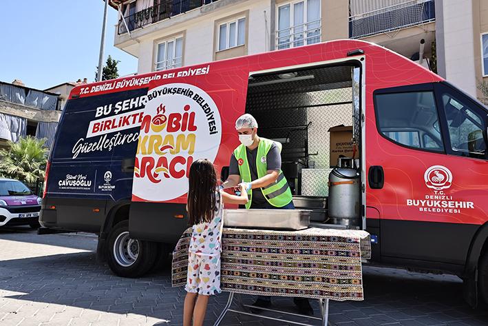 Büyükşehir’in Mobil Ikram Araçları Vatandaşın Yanında (1)