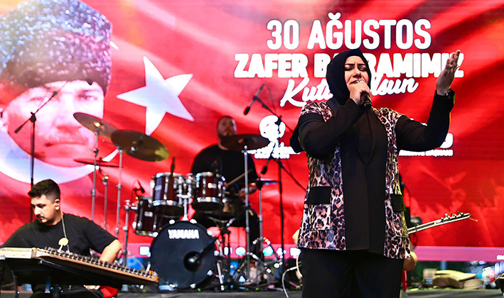 Denizli’de 30 Ağustos Coşkusu “Sahne Senin” Ile Başladı (14)-1