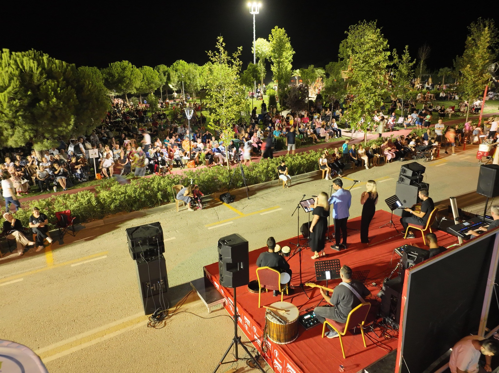 Merkezefendi̇ Beledi̇ye Orkestrasi Yaz Konserleri̇ Devam Edi̇yor (3)