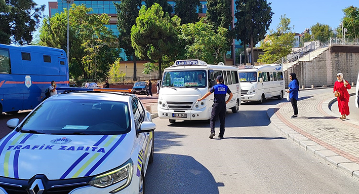 Zabıta Trafik Ve Yolcu Konforu Için Sahada (2)