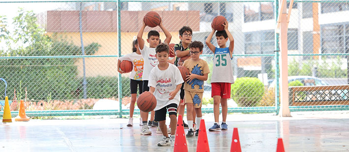 Merkezefendi̇ Beledi̇yesi̇ Kiş Spor Kurslarina Kayitlar Başladi (3)