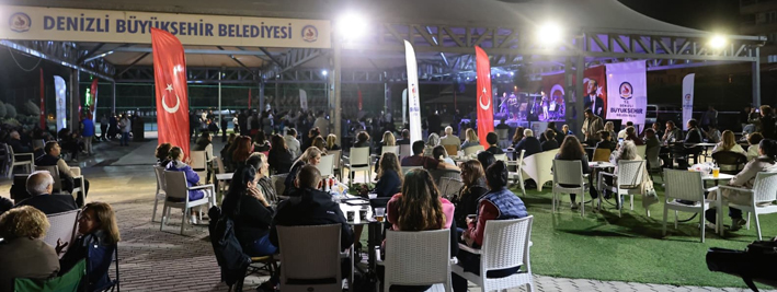 Cumhuriyet Coşkusu Denizli’de Müzik Ve Dansla Taçlandı (2)