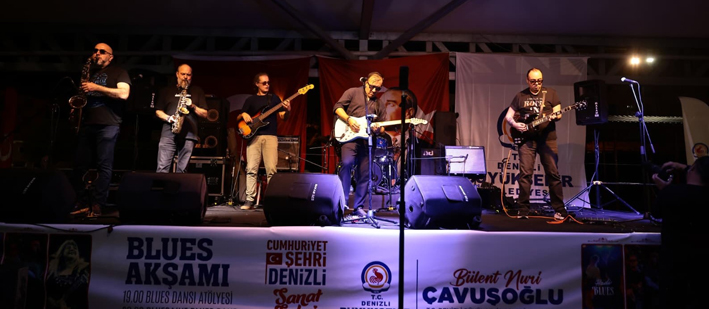 Cumhuriyet Coşkusu Denizli’de Müzik Ve Dansla Taçlandı (5)