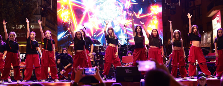 Cumhuriyet Coşkusu Denizli’de Müzik Ve Dansla Taçlandı (6)