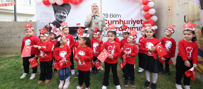 Merkezefendi̇ Beledi̇yesi̇’ni̇n Tesi̇sleri̇nde 29 Eki̇m Coşkusu 7’Den 70’E Yaşandi (20)