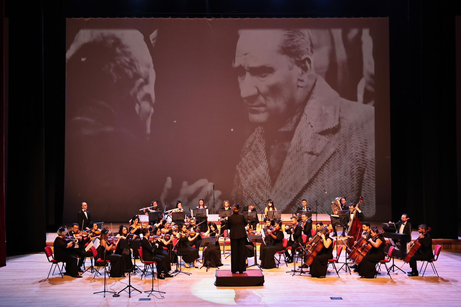 Ata’ya Saygı Konseri Büyüledi (4)