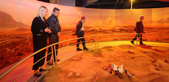 G5U4 X C W4 A Aqit A