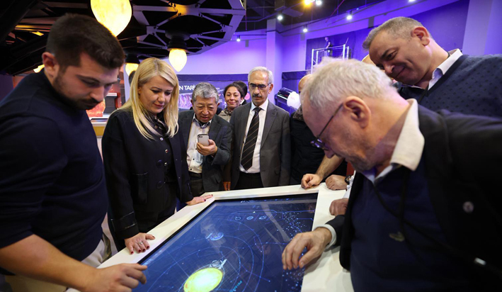 G5U4 Y A7 W8 A A3Xoq