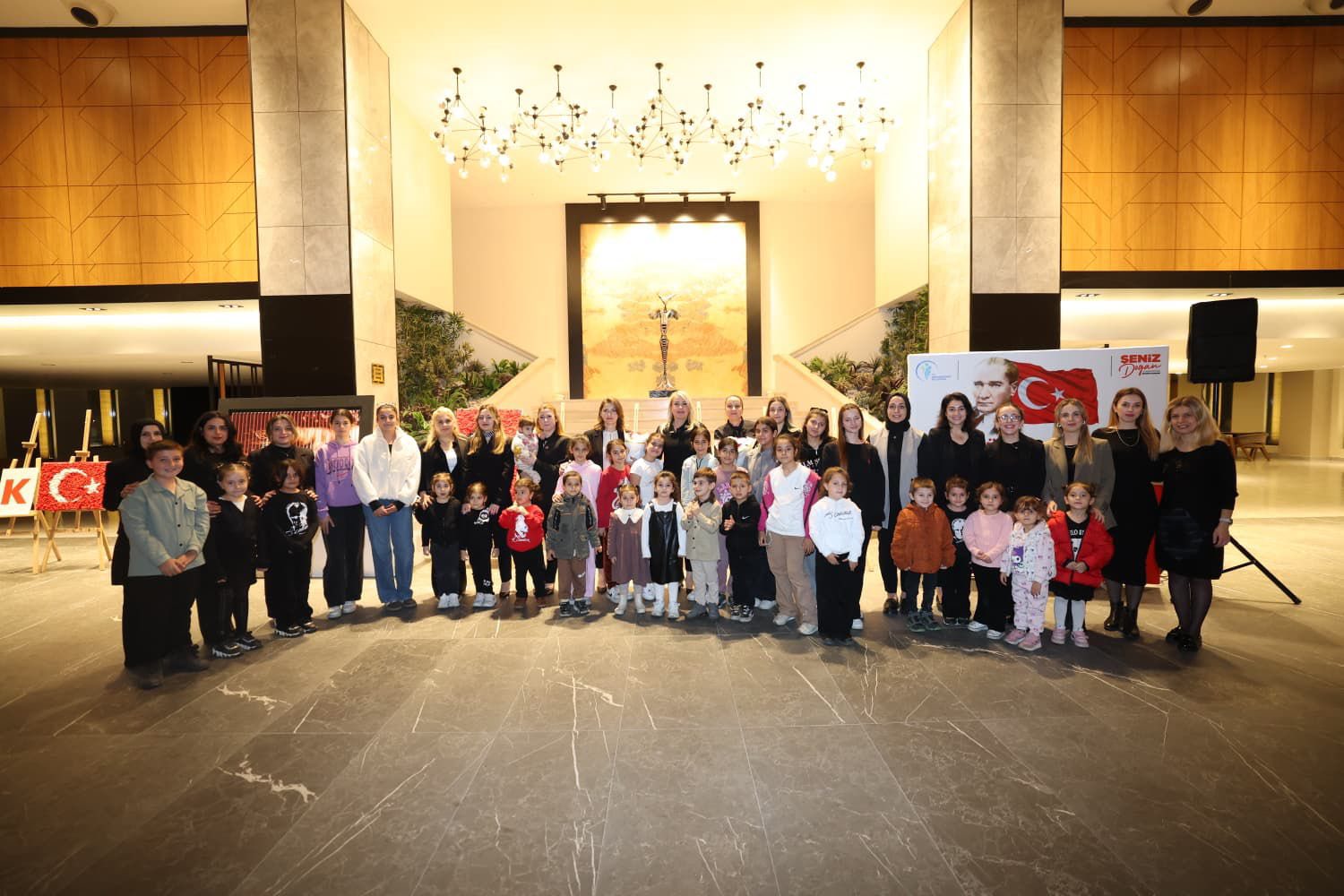 Merkezefendi̇ Kreşleri̇nde Eği̇ti̇m Gören Mi̇ni̇klerden 10 Kasim’a Özel Atatürk Sergi̇si̇ (6)