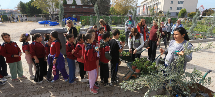 Osman Aydınlı Ilkokulu (6)