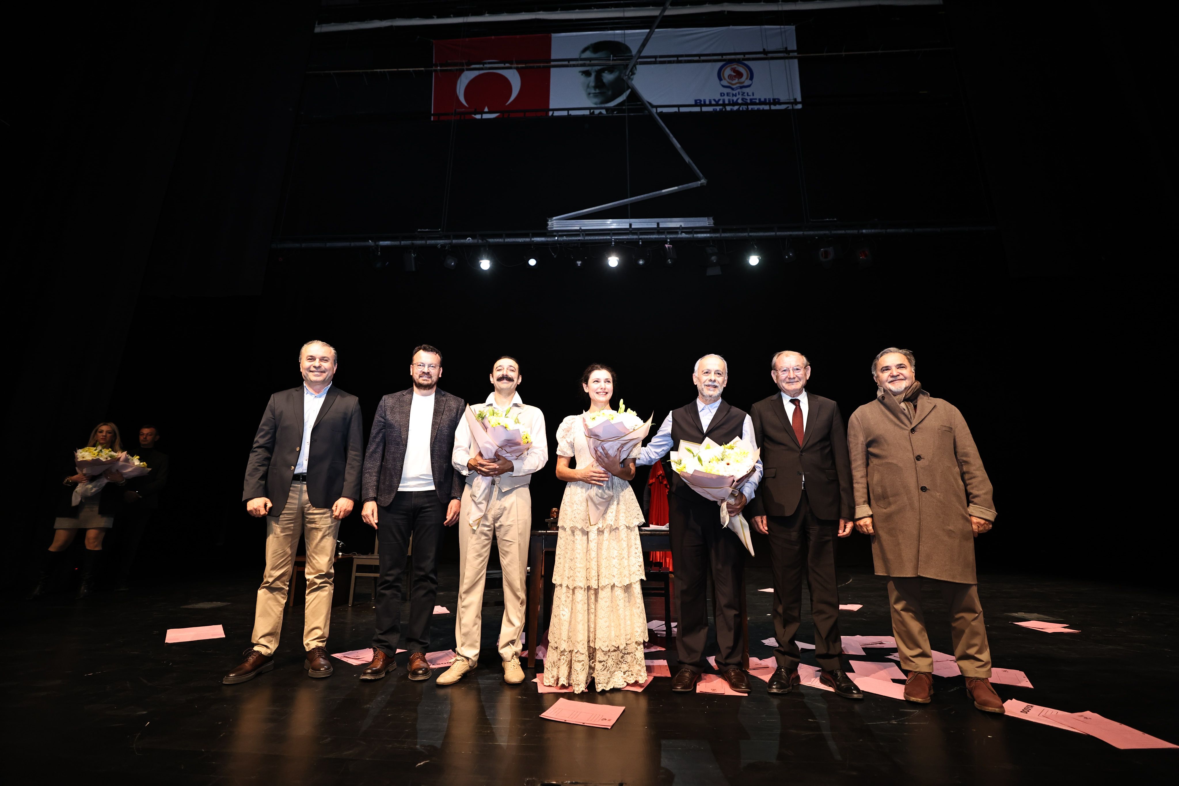 Türk Tiyatrosunun Belleği Büyükşehir Sahnesinde (2)