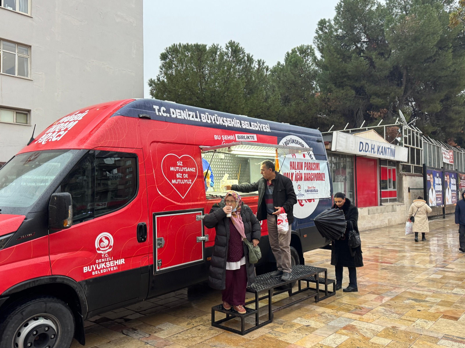 Büyükşehir’in Ikram Aracı Bu Kez Şifa Kapısında (5)