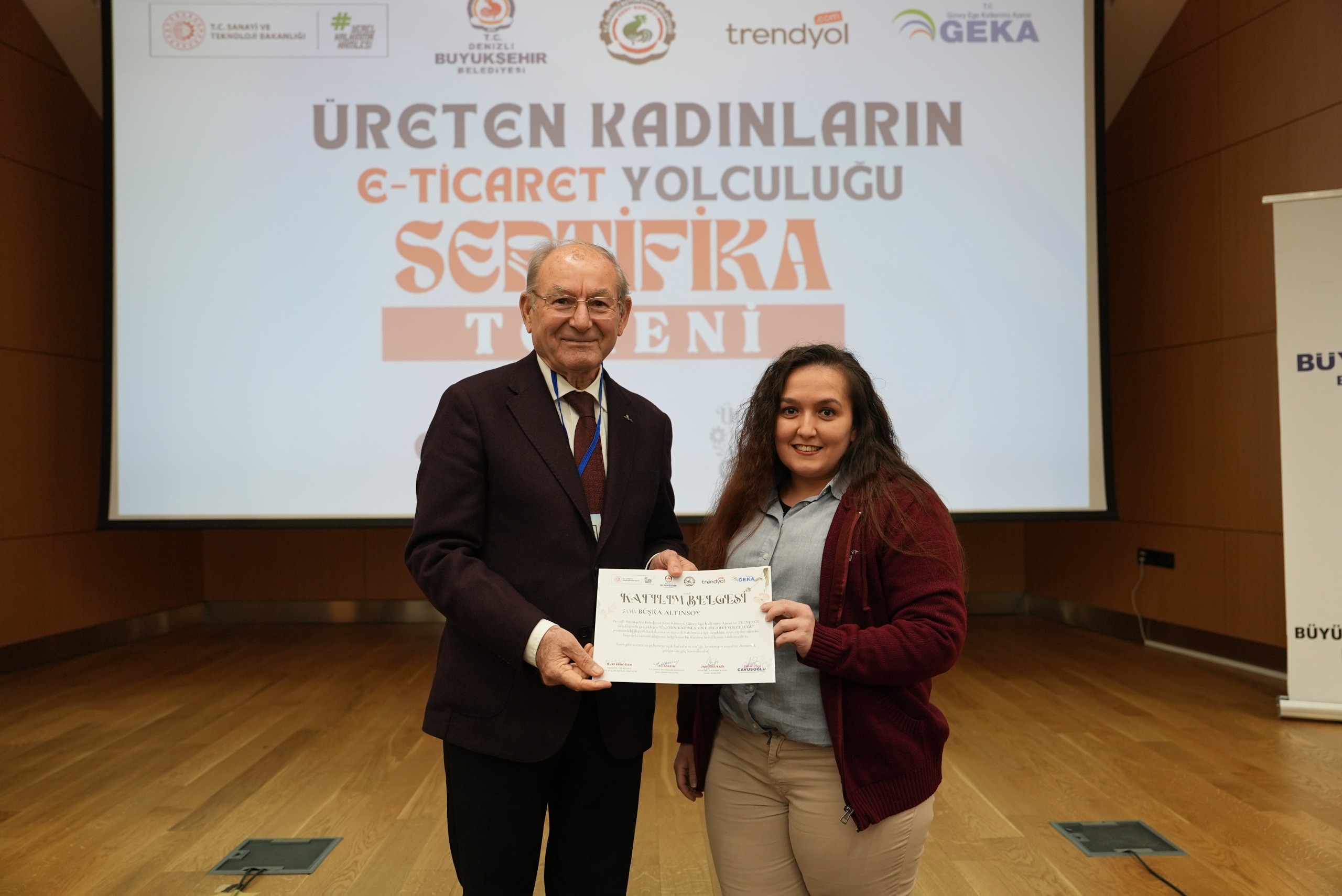 Denizli Büyükşehir Girişimci Kadınların Yanında (3)