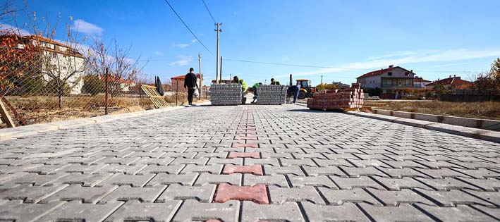 Denizli Büyükşehir’den Çivril’e 100 Bin Metrekarelik Kilit Parke Yatırımı (3)