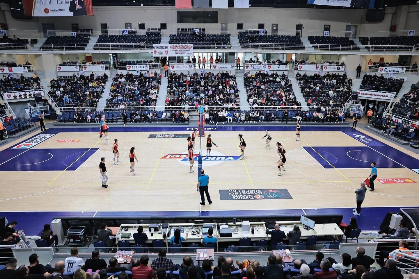 Deni̇zli̇’ni̇n Sultanlari Zi̇rve Yolunda Kri̇ti̇k Gali̇bi̇yet Aldi (3)