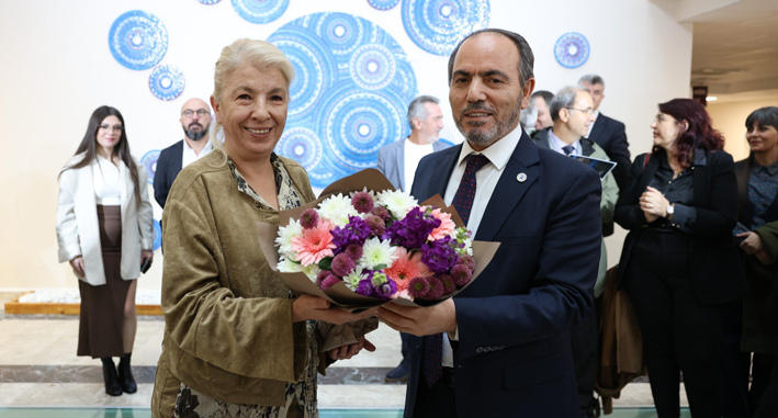 G833 W P2 X U A A0H Di