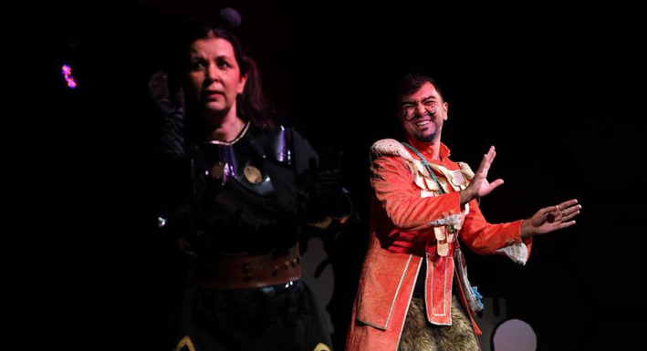 Merkezefendi̇ Kent Ti̇yatrosu’nun Aralik Ayi Oyun Takvi̇mi̇ Yayinlandi (5)