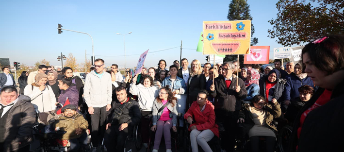 Merkezefendi̇’de 5. Engelsi̇z Fest Coşkusu (17)