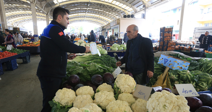 Pazaryeri̇ Eti̇ket (6)