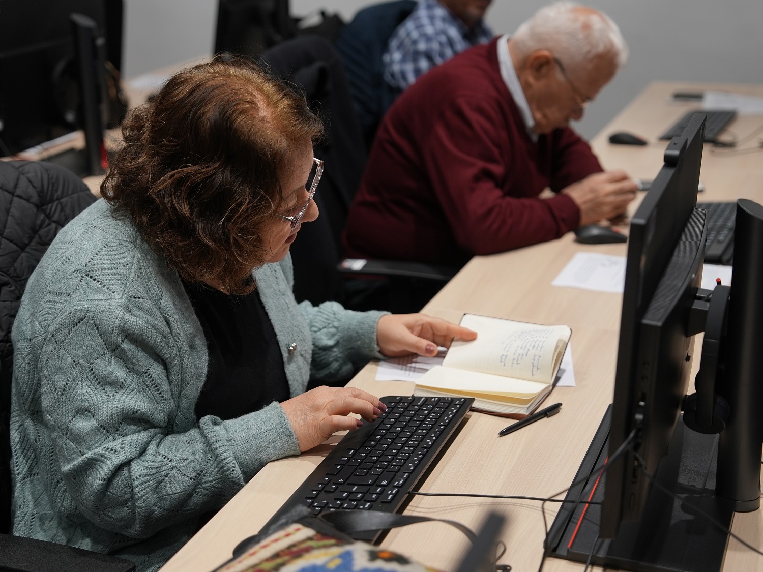 Büyükşehir’den 65 Yaş Üstüne Dijital Eğitim Desteği (3)