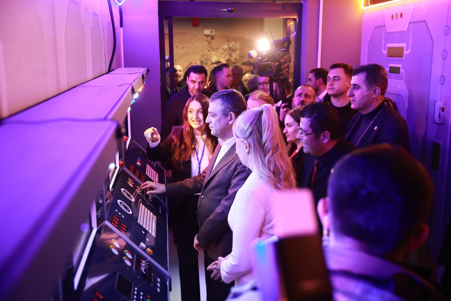 Chp Genel Başkani Özgür Özel “Helal Olsun Şeni̇z Başkanima” (26)