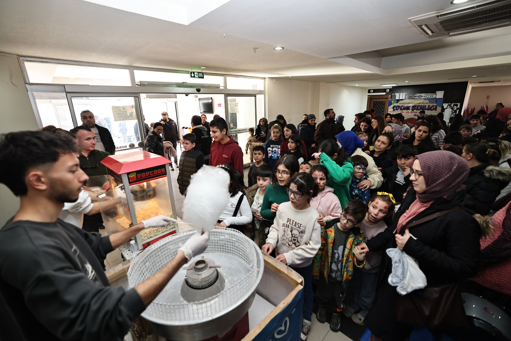 Denizli Büyükşehir’in Çocuk Şenliği Coşkuyla Başladı (12)