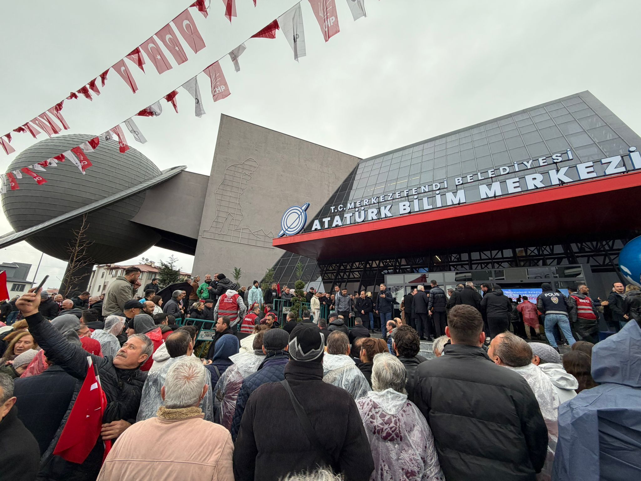 Denizli Yağmura Rağmen Alanı Doldurdu (11)