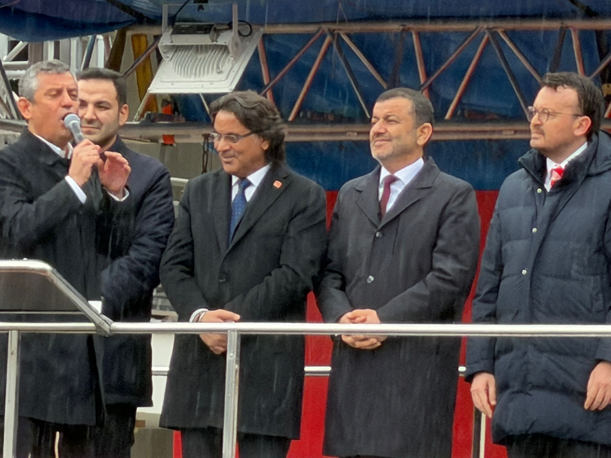 Denizli Yağmura Rağmen Alanı Doldurdu (2)