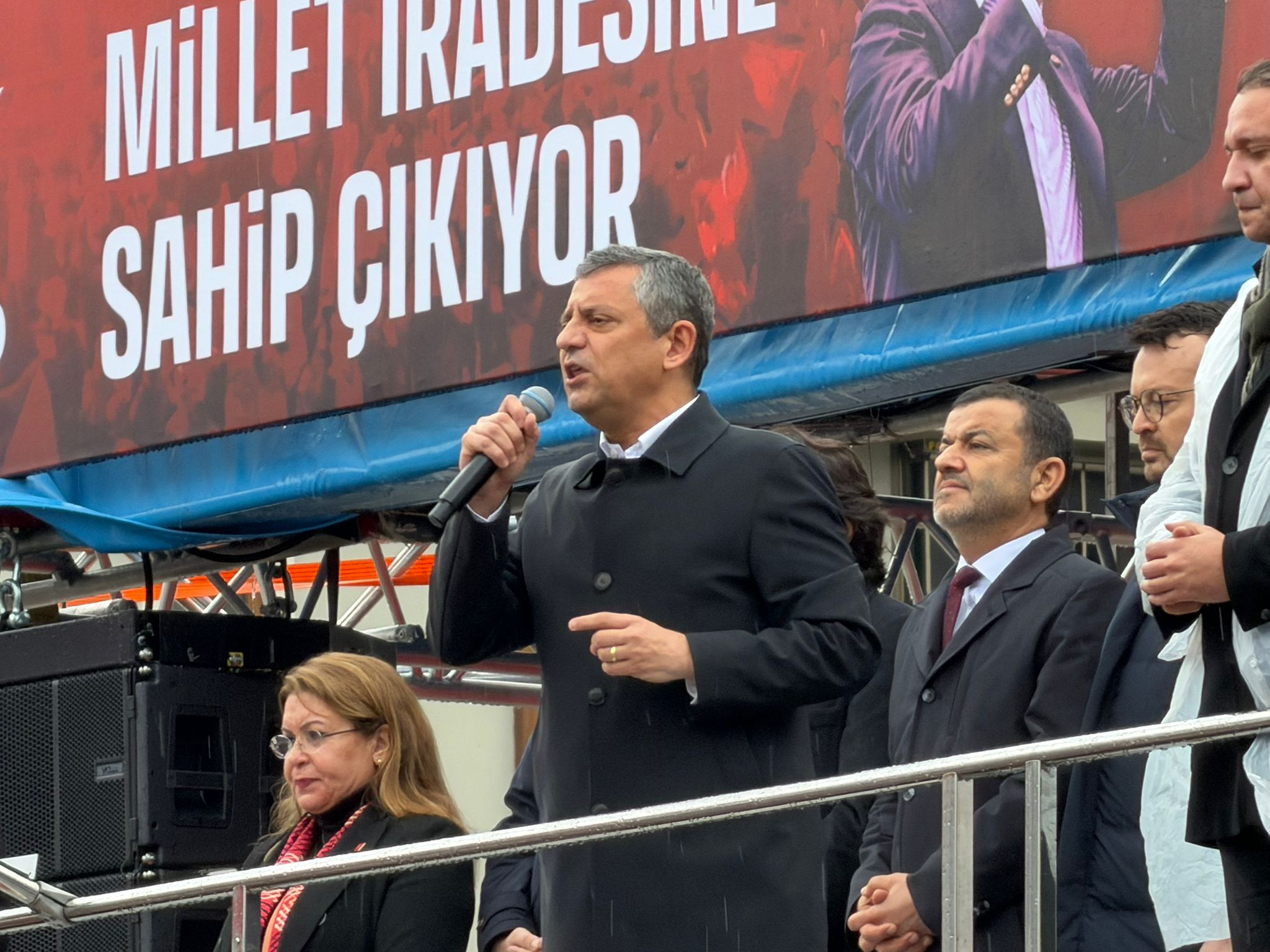 Denizli Yağmura Rağmen Alanı Doldurdu (7)