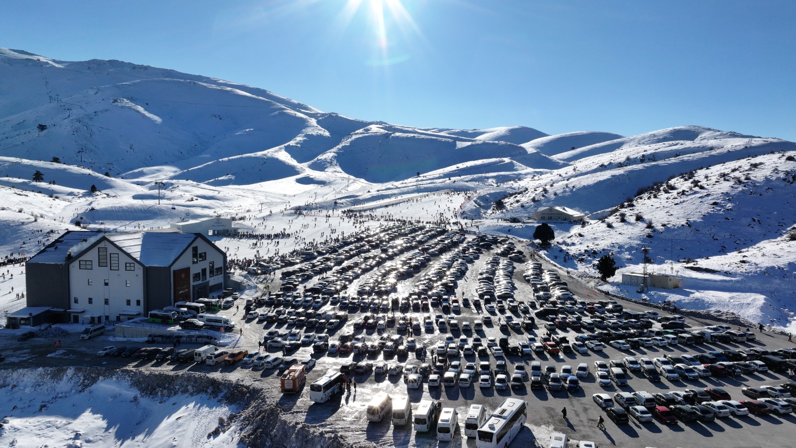 Kayak Merkezi Ve Teleferik Hafta Sonu Yoğun Ilgi Gördü (1)