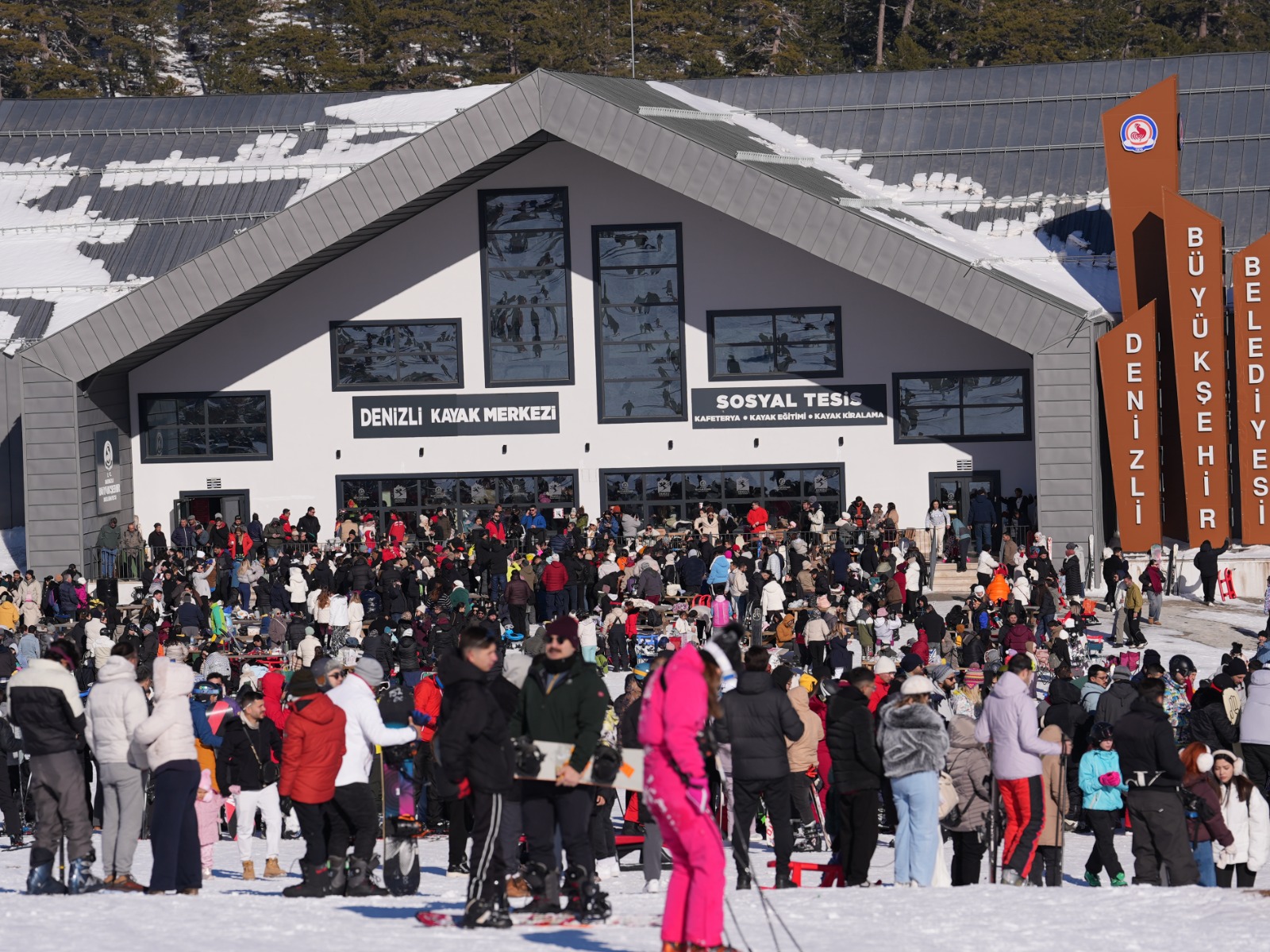 Kayak Merkezi Ve Teleferik Hafta Sonu Yoğun Ilgi Gördü (7)