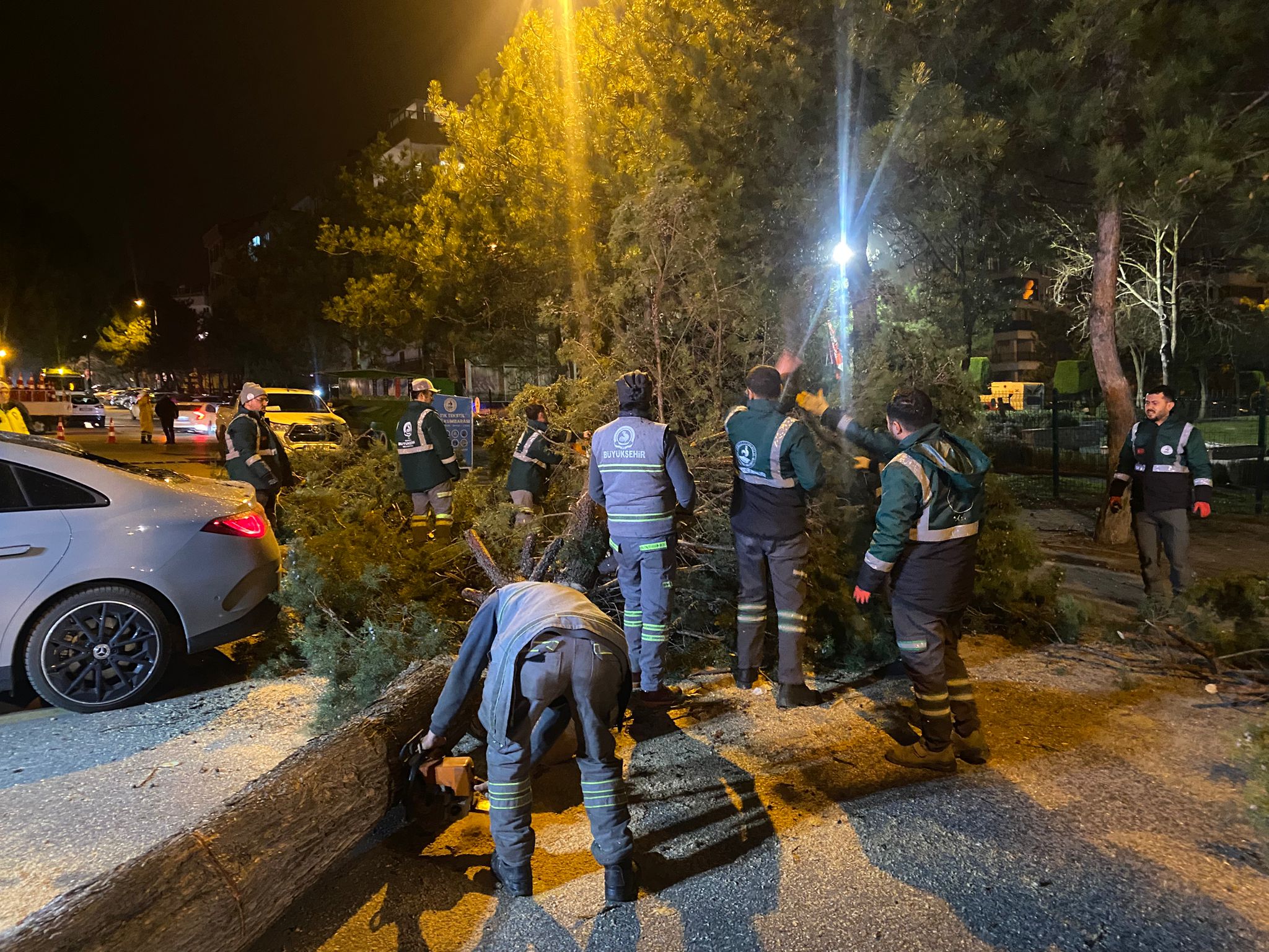 Pamukkale Beledi̇yesi̇’nden Firtina Nöbeti̇ (11)