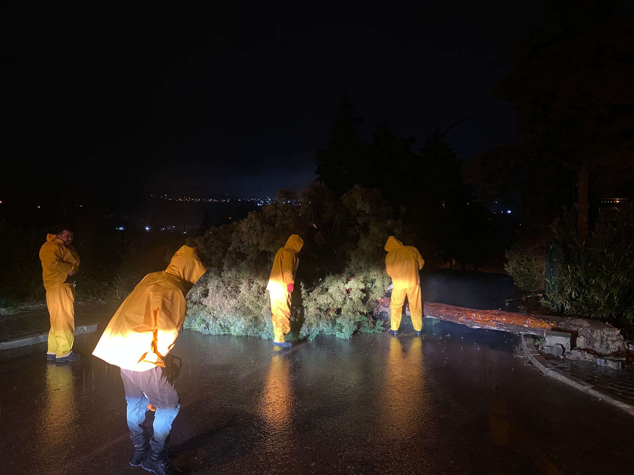 Pamukkale Beledi̇yesi̇’nden Firtina Nöbeti̇ (14)